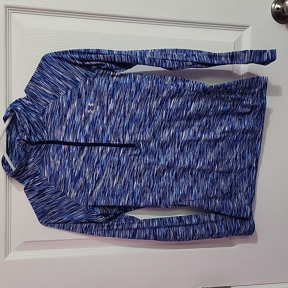 Girls XL Under Armour top